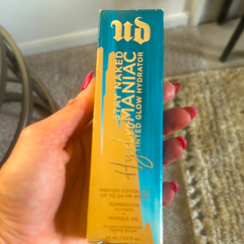 Urban Decay Hydromaniac Tinted Moisturizer.  NEW IN BOX. 50 Medium.